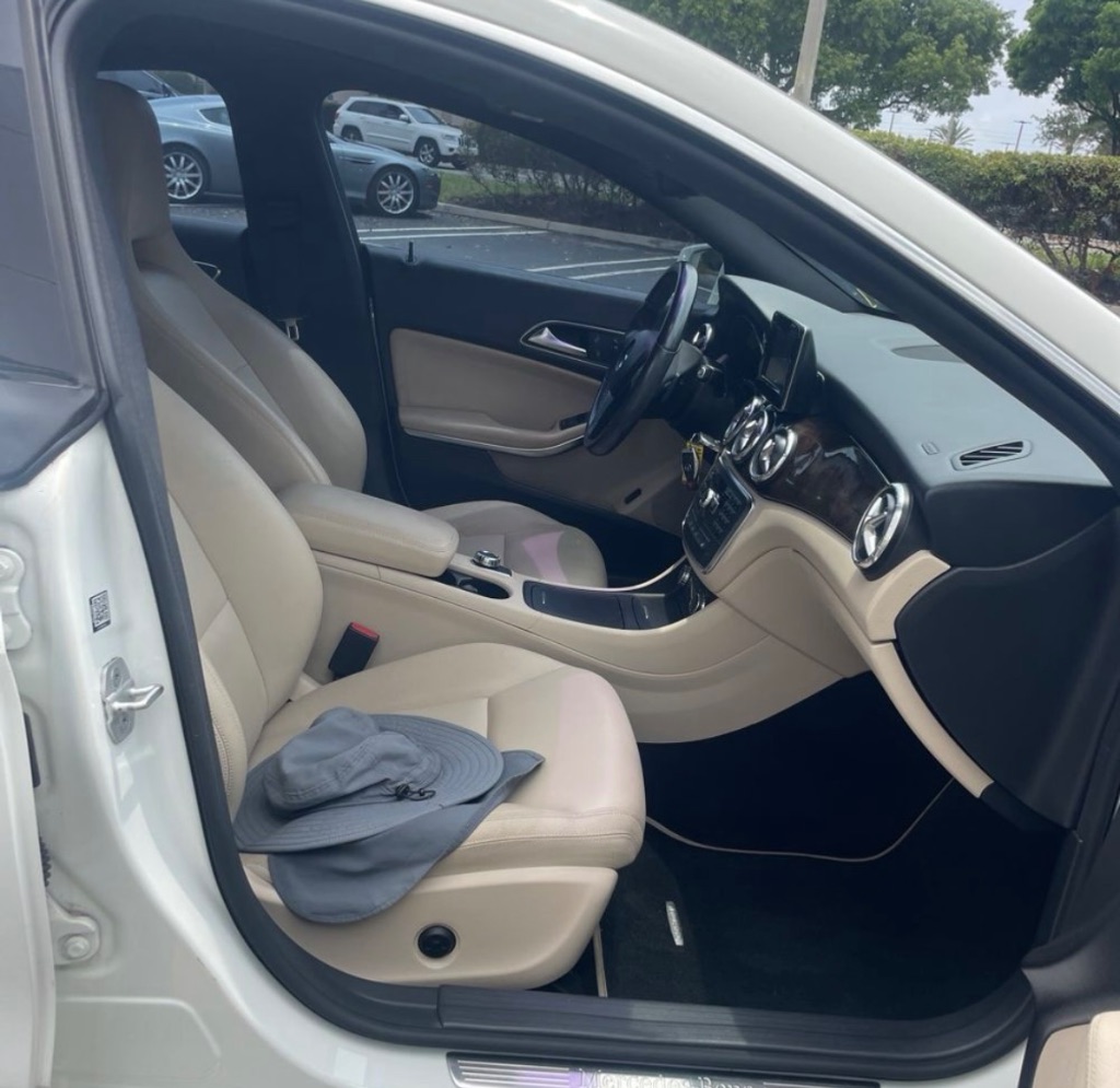 2014 Mercedes Benz CLA 250 photo 13