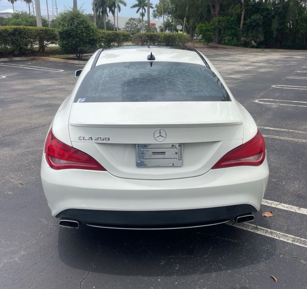 2014 Mercedes Benz CLA 250 photo 5
