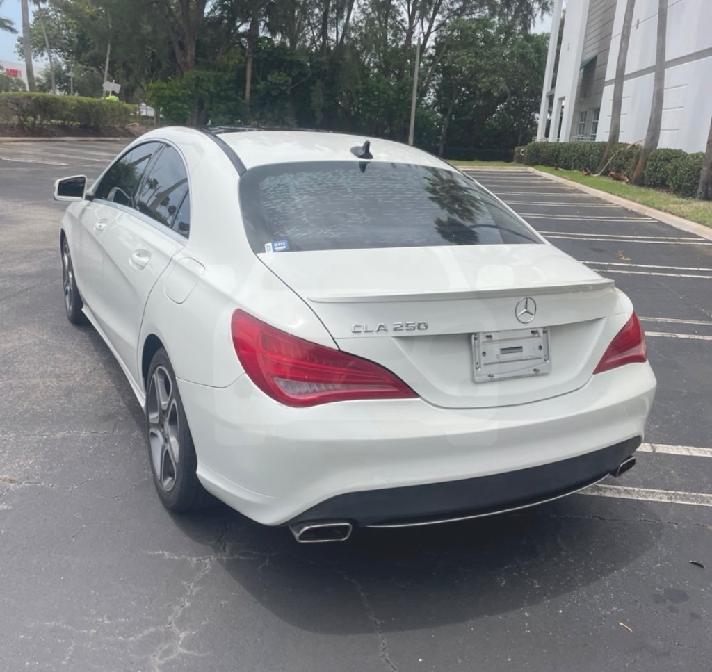 2014 Mercedes Benz CLA 250 photo 4