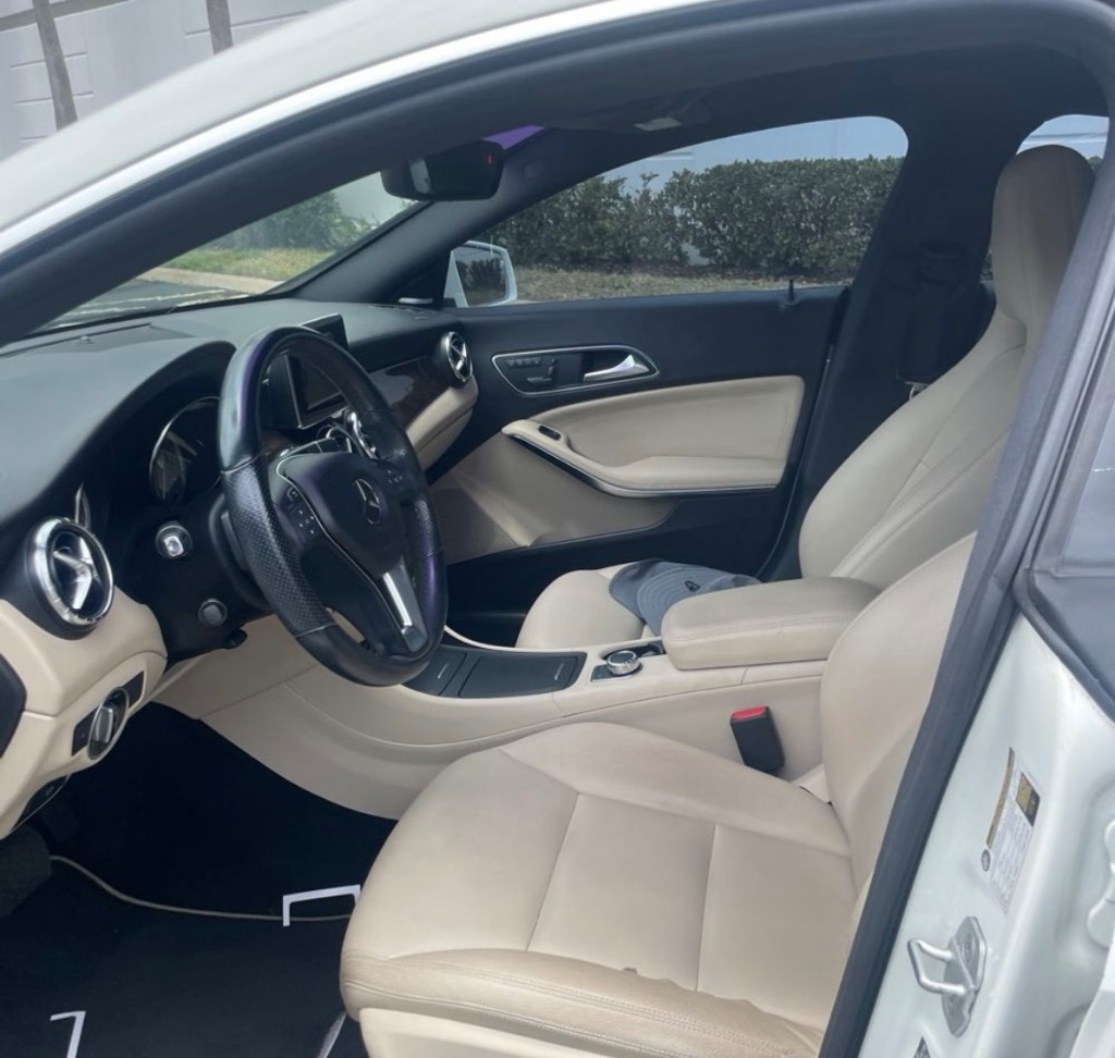 2014 Mercedes Benz CLA 250 photo 12