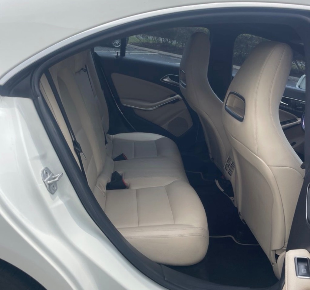 2014 Mercedes Benz CLA 250 photo 15