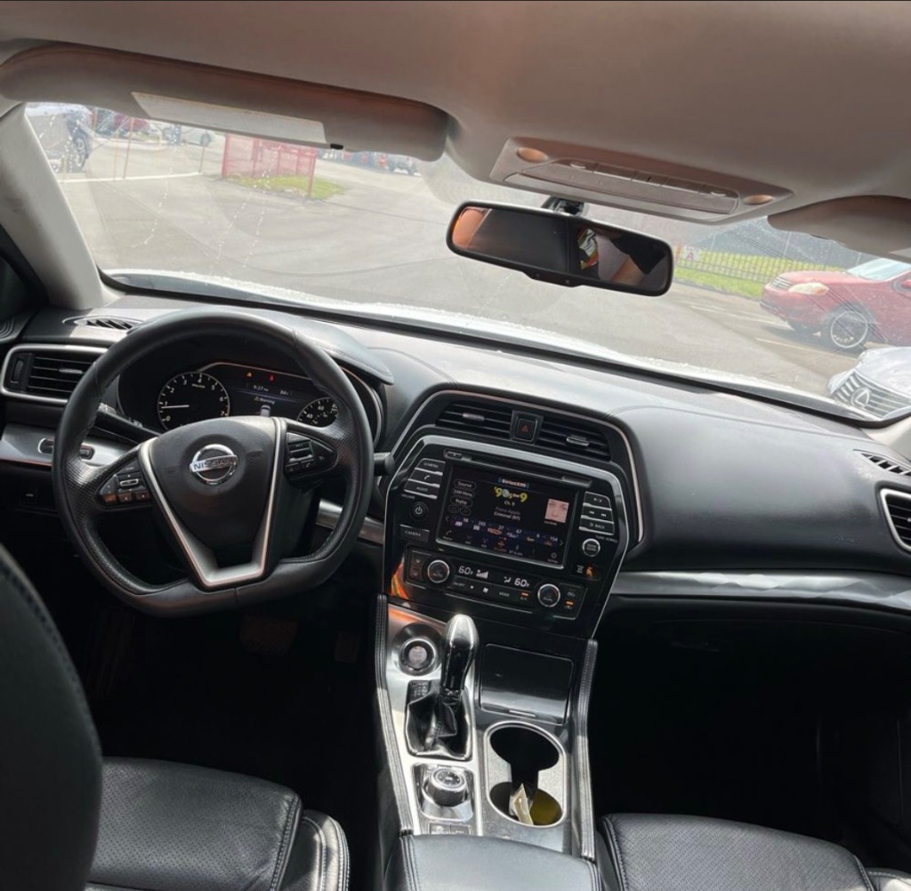 2019 Nissan Maxima S photo 2