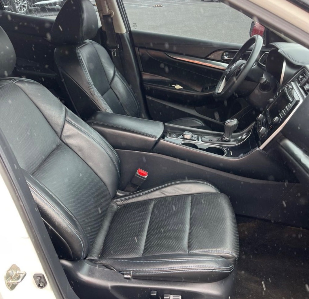 2019 Nissan Maxima S photo 14
