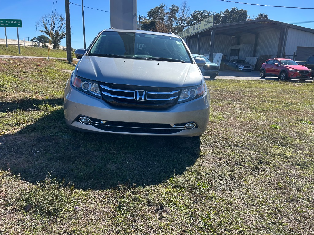 2016 Honda Odyssey Touring's photo